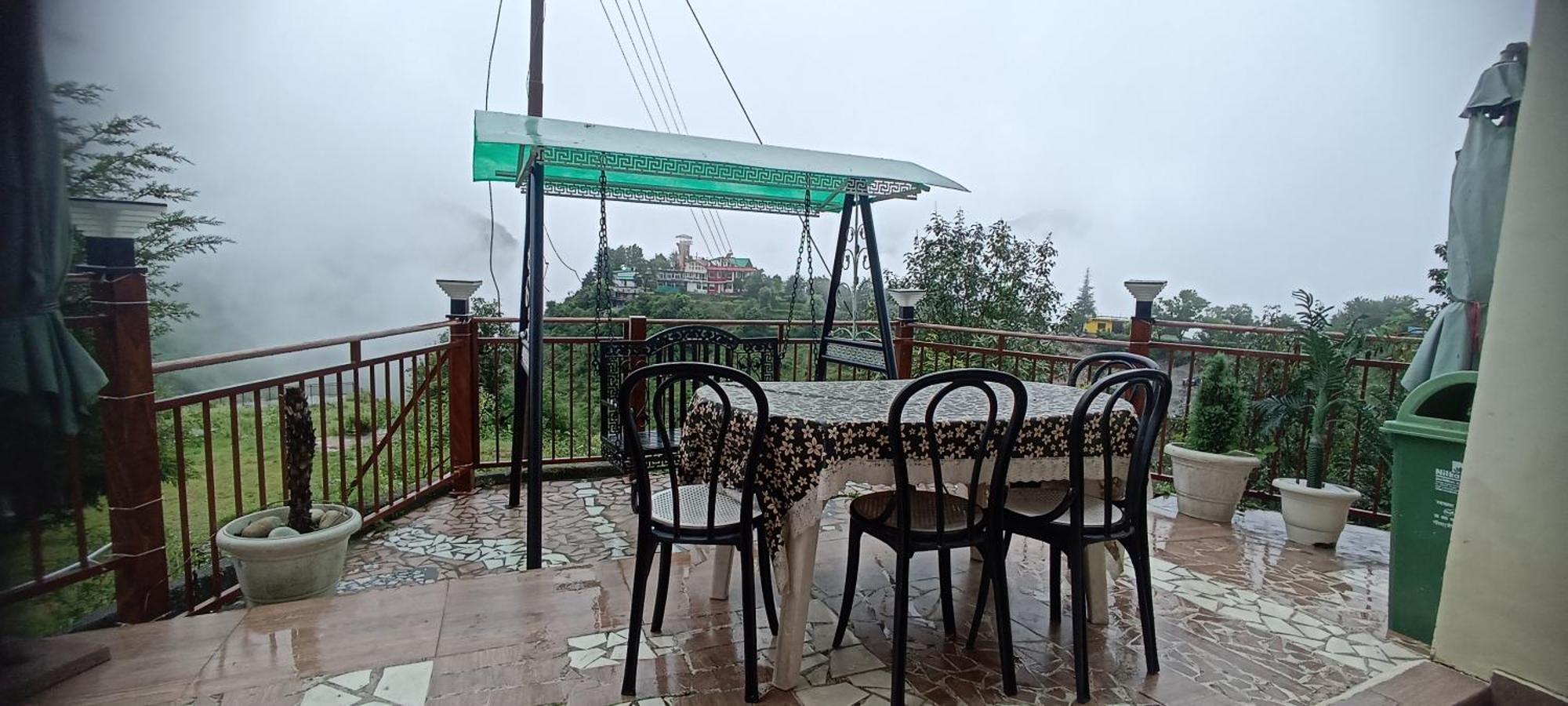 Icebergs Mussoorie - A Boutique Stay And 24 Hrs Roof Top Cafe Luaran gambar