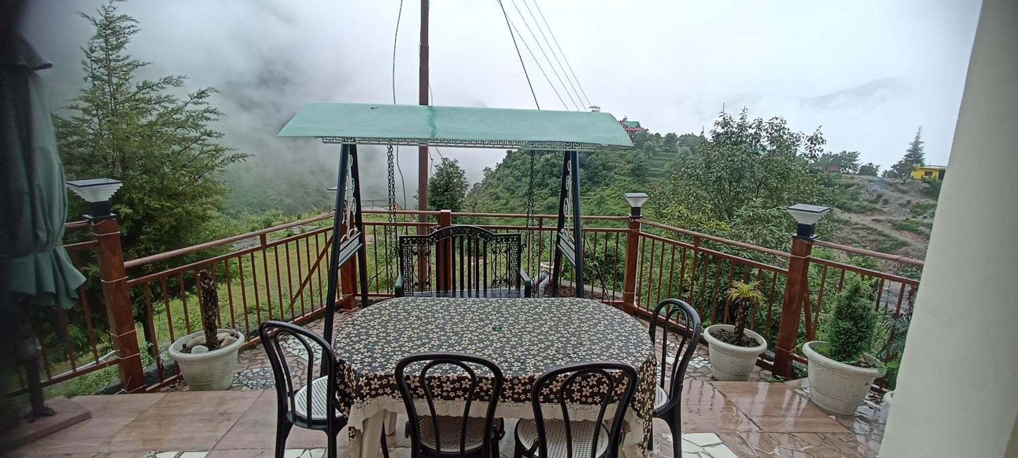 Icebergs Mussoorie - A Boutique Stay And 24 Hrs Roof Top Cafe Luaran gambar