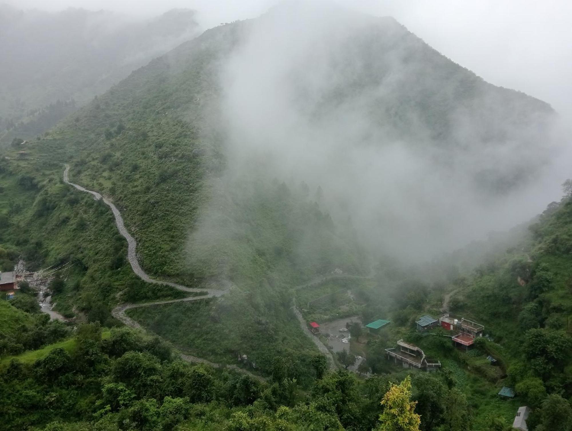 Icebergs Mussoorie - A Boutique Stay And 24 Hrs Roof Top Cafe Luaran gambar