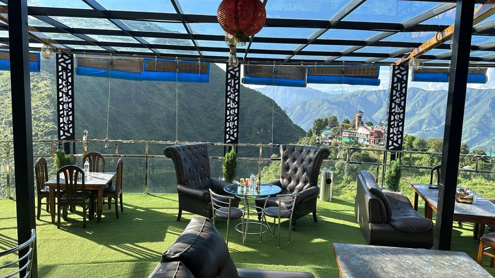 Icebergs Mussoorie - A Boutique Stay And 24 Hrs Roof Top Cafe Luaran gambar