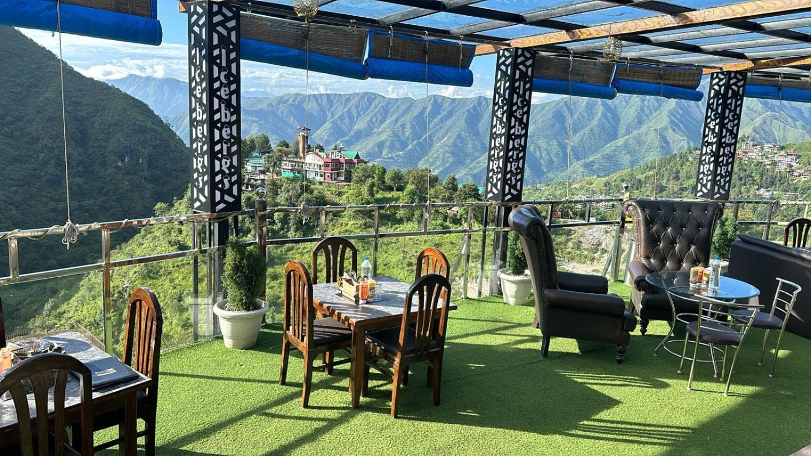 Icebergs Mussoorie - A Boutique Stay And 24 Hrs Roof Top Cafe Luaran gambar