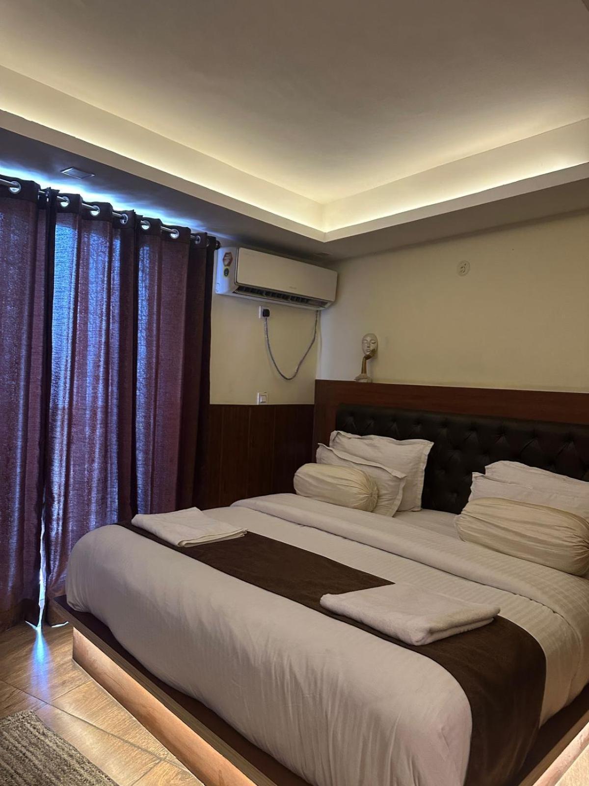 Icebergs Mussoorie - A Boutique Stay And 24 Hrs Roof Top Cafe Luaran gambar